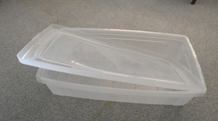 Malle plastique 60 litres Totem transparent avec couvercle