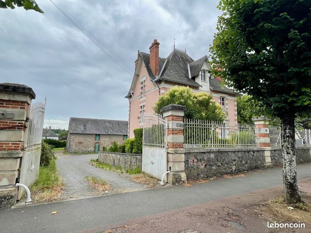 Maison 10 pièces 265 m²