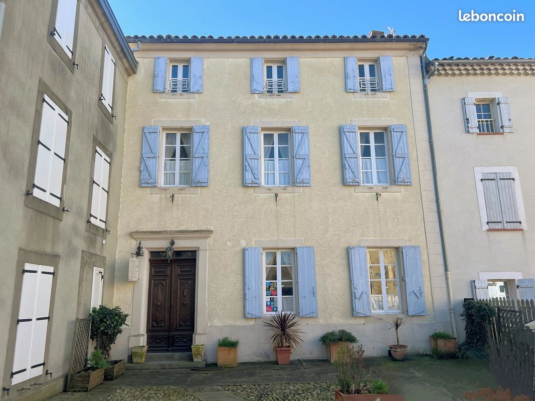 Maison 13 pièces 439 m² · à Léran · 439 m² · 440 000 €