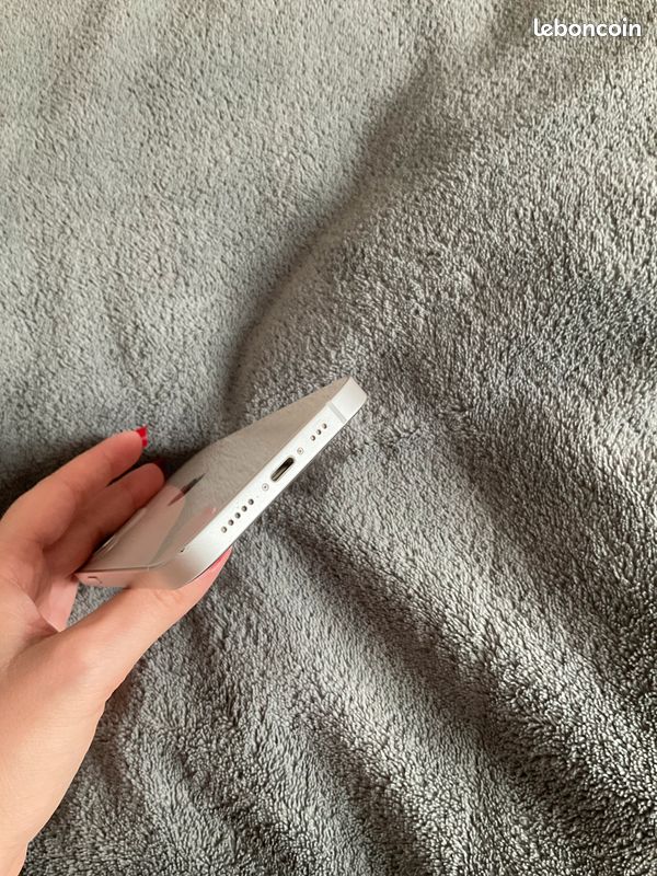 Iphone 12 64g dispo immédiatement (image 2)
