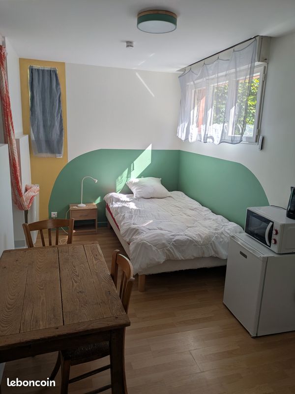 Appartement 1 pièce 14 m² · à Viroflay · 14 m² · 500 €
