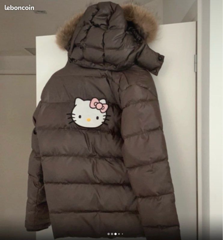 Hello Kitty, Haut à manches longues et col rond pour femme