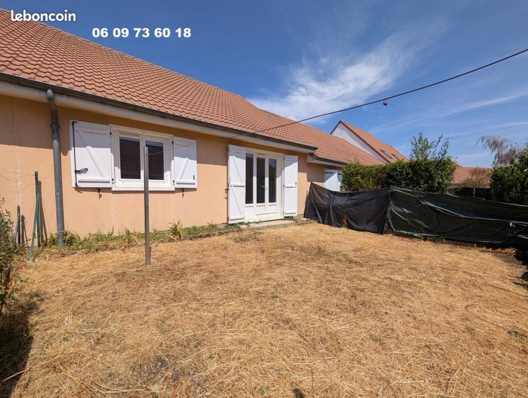 Maison 2 pièces 52 m² · à Montmarault · 52 m² · 56 000 €