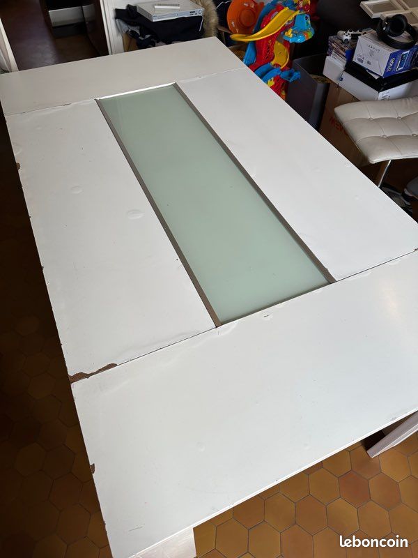 Table + chaises (image 2)