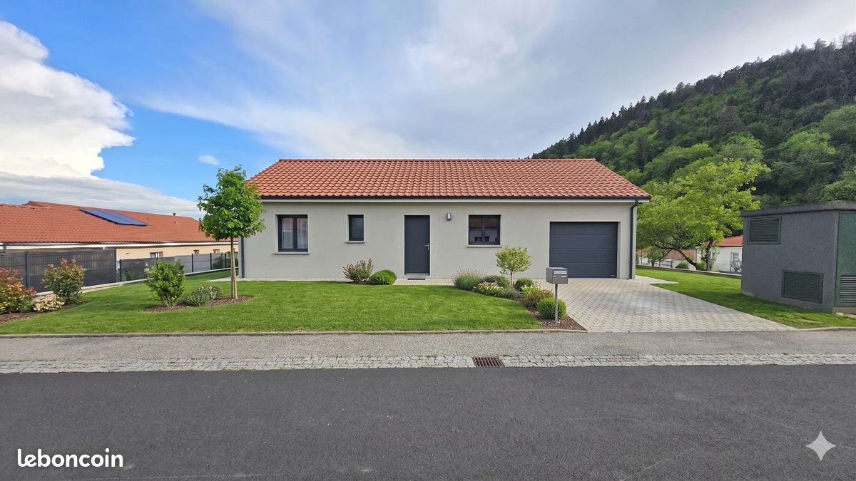 Terrain à bâtir de 500 m² à CEYRAT (63) · 149 000 €