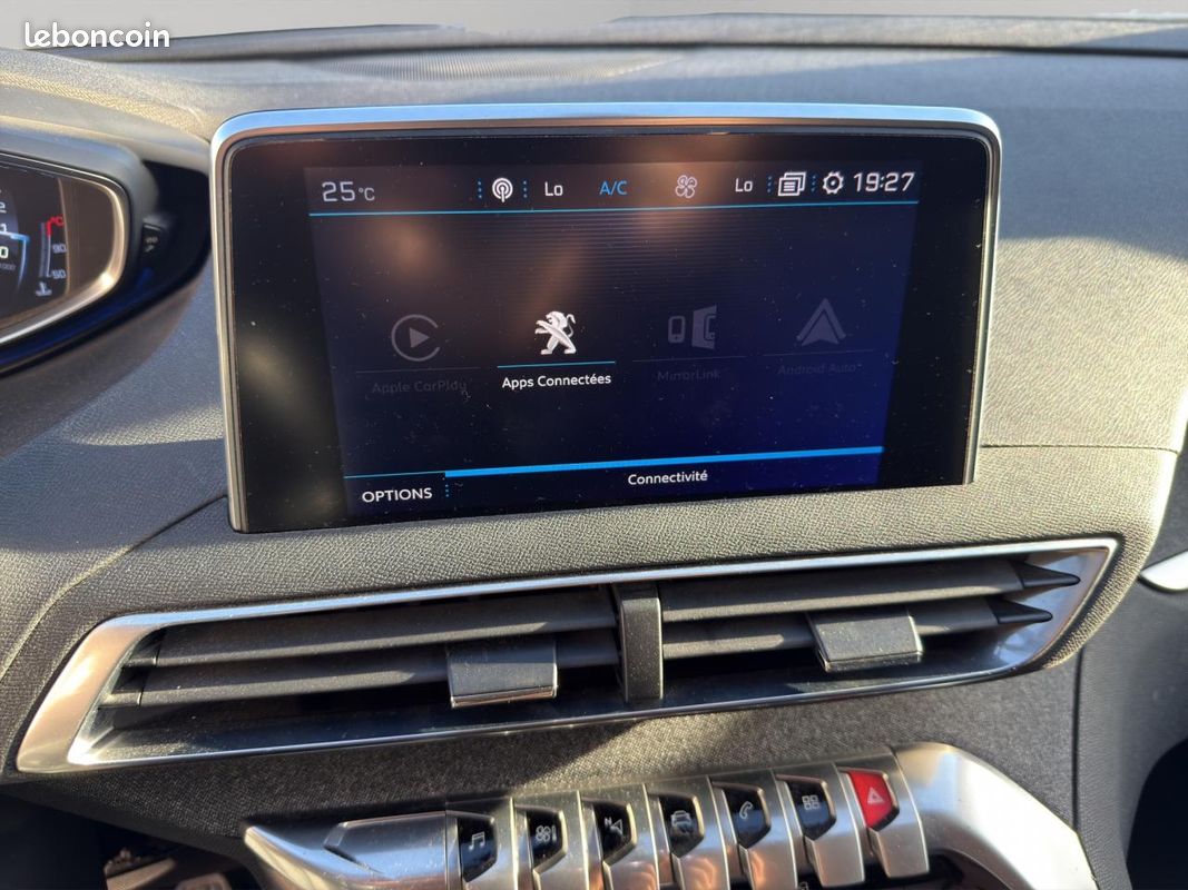 PEUGEOT 3008 1.2i PureTech 12V S&S - 130 II 2016 Allure PHASE 1 *DISTRIBUTION FAITE (image 16)