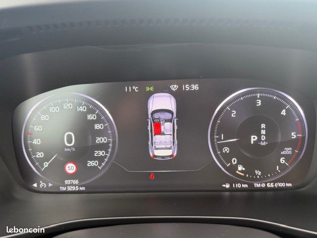 Volvo XC40 D3 ADBLUE 150CH BUSINESS GEARTRONIC 8 (image 12)