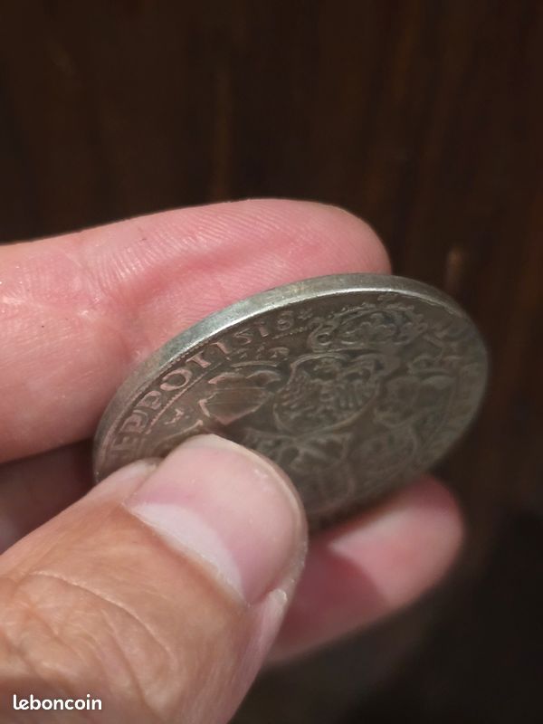 Magnfique Piece de monnaie d'un roi medieval (image 3)