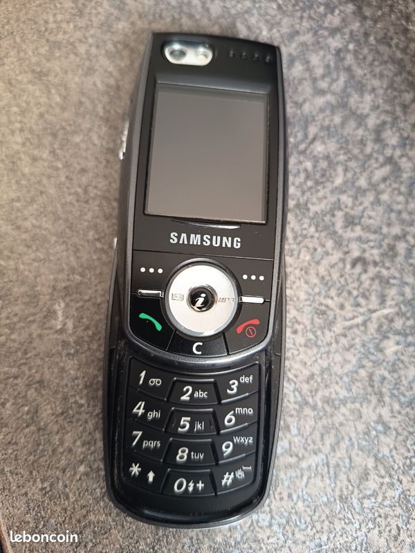 Samsung SGH E880 (image 2)