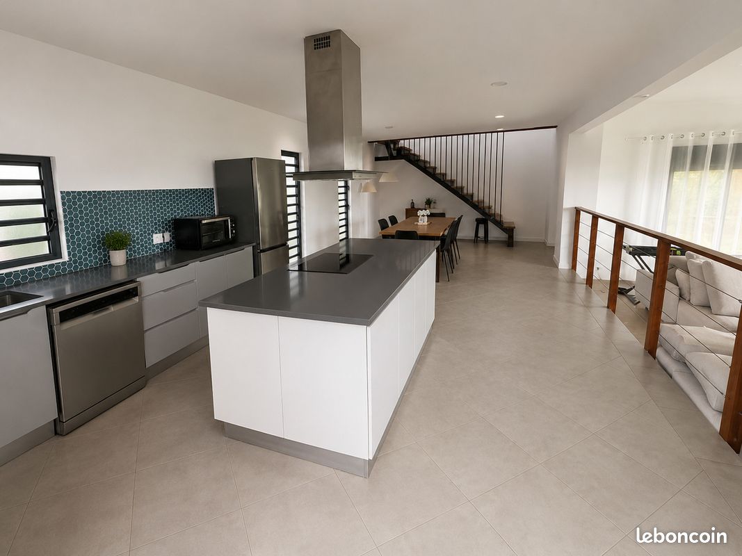 Maison 4 pièces 117 m² · à Saint-Denis · 117 m² · 2 300 €/mois