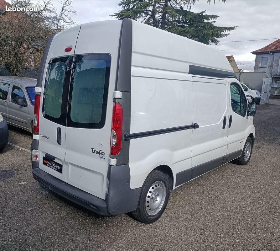 RENAULT TRAFIC L2H2 2.0 DCI 115cv BV6 (image 2)