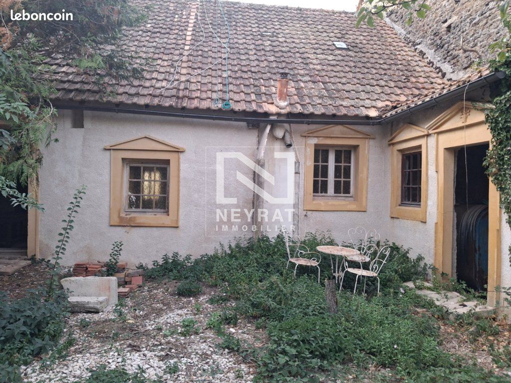 Maison 4 pièces 106 m² · à Sainte-Sabine · 106 m² · 75 000 €