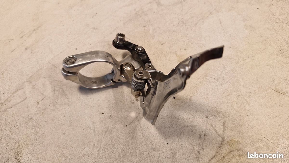 Dérailleur Avant Campagnolo Xenon Triple 9 Vitesses - Montage Braze-on Argent - Occasion Bon état
