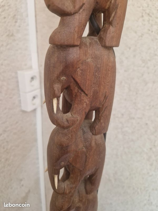 Lampadaire bois sculpté éléphants (image 2)
