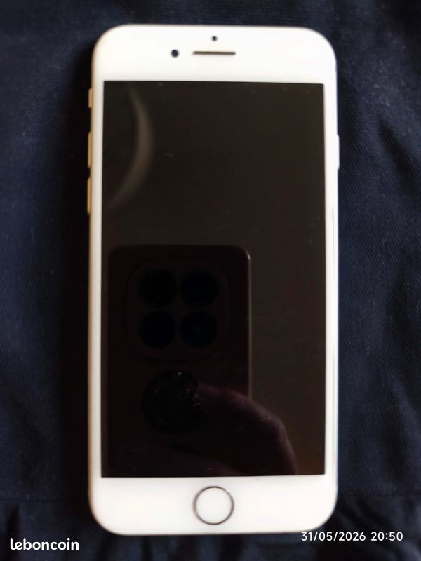 Iphone 8 silver 64G (image 1)