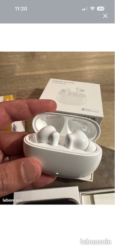 Honor 200 Lite + Earbuds 5 (image 8)