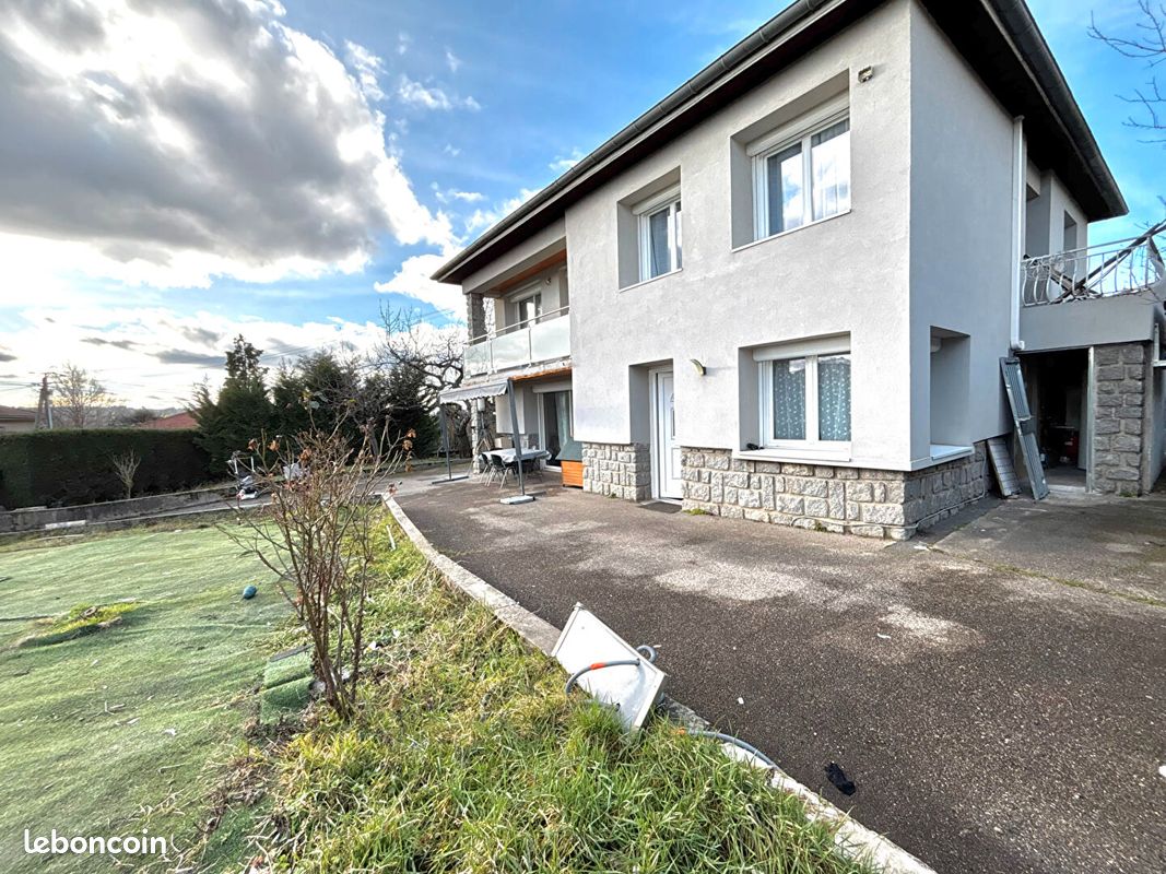 Maison 5 pièces 155 m² · à Saint-Étienne · 155 m² · 285 000 €