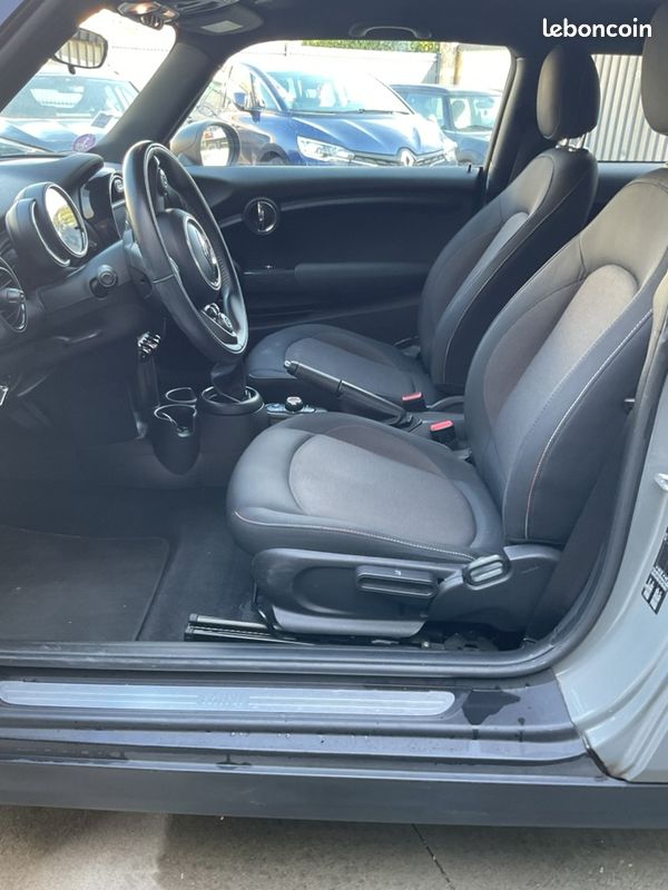 MINI COOPER 1.5i 102 ONE (image 9)