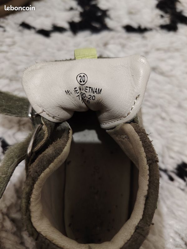 Baskets bébé Kickers taille 20 (image 3)