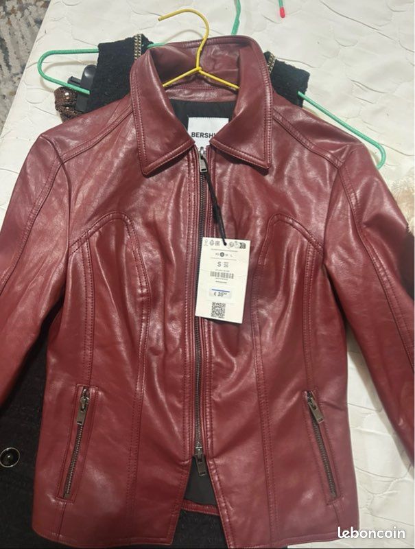 NEUF - Taille 36 - Blouson rouge bordeau - Berchka (image 2)