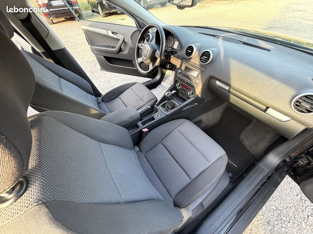 Audi A3 1.6 TDI 105 CH AMBIENTE (image 3)