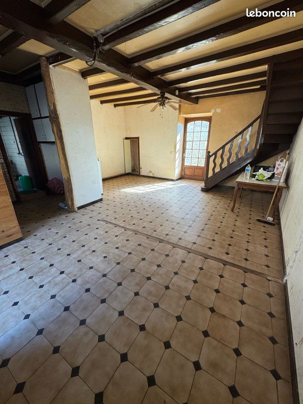 Maison 5 pièces 127 m² · à Pressignac · 127 m² · 70 000 €