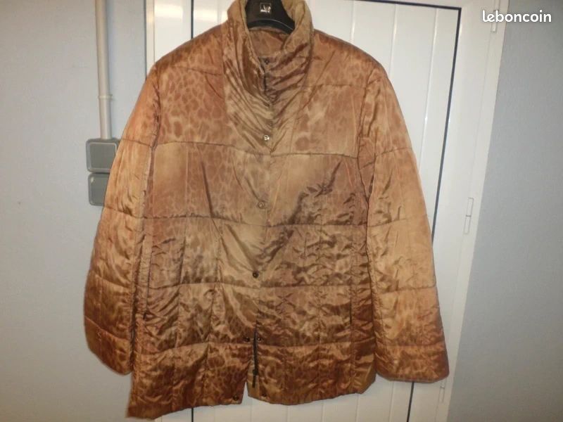 Doudoune Femme Neuve Taille 46 - Couleur Marron Moutarde, Style Chic, En Polyester, Sans étiquette