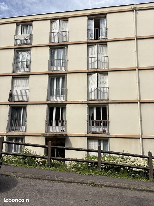 Appartement 3 pièces 67 m² · à Saint-Fons · 67 m² · 82 500 €