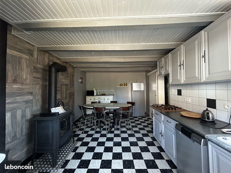Maison 3 pièces 70 m² · à Traves · 70 m² · 550 €