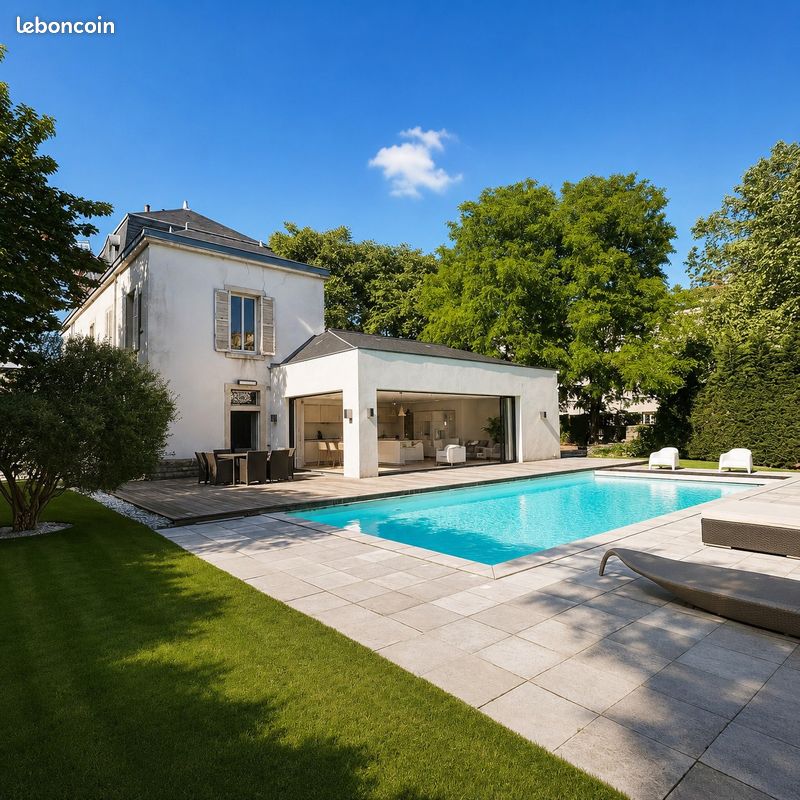 Maison 9 pièces 290 m² · à Dijon · 290 m² · 1 560 000 €