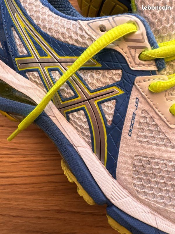 Asics GT-2000 Blanc Bleu Jaune Fluo - Chaussures Running Femme T36 EU / US 5.5 (image 3)