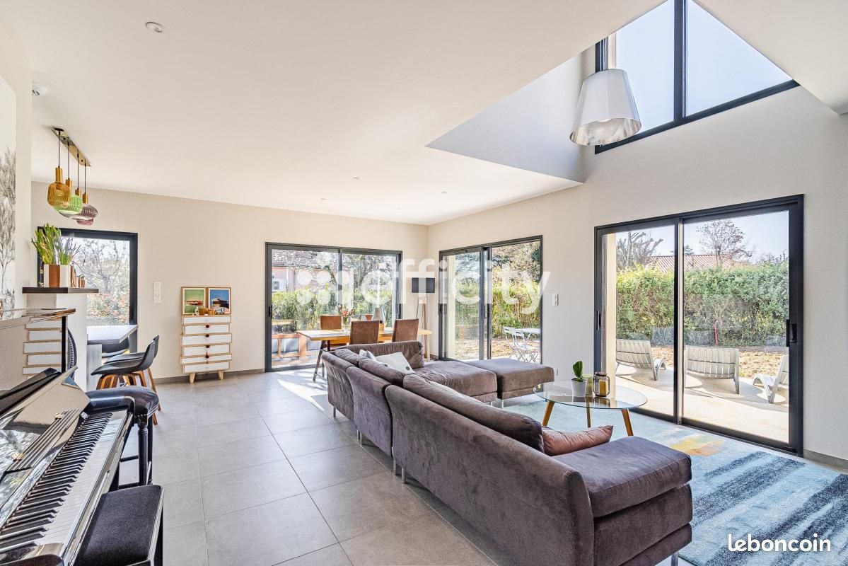 Maison 5 pièces 133 m² · à Chazay-d'Azergues · 133 m² · 615 000 €