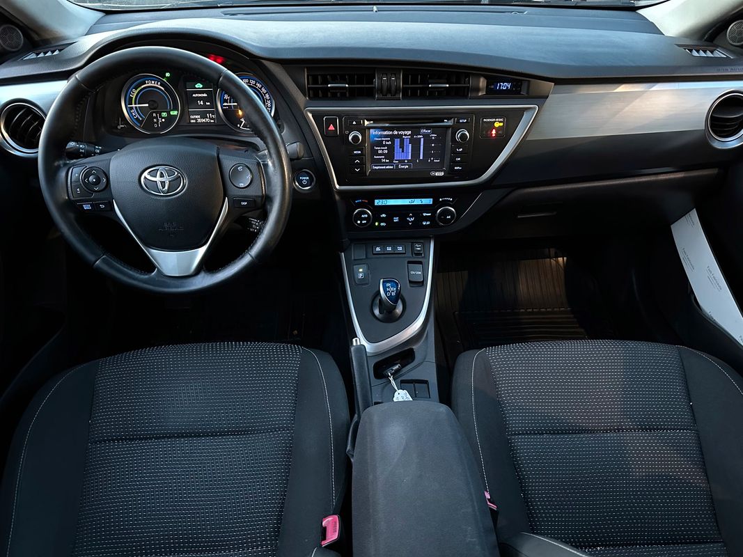 Toyota Auris 3 : les photos de l'intérieur et une version Sport