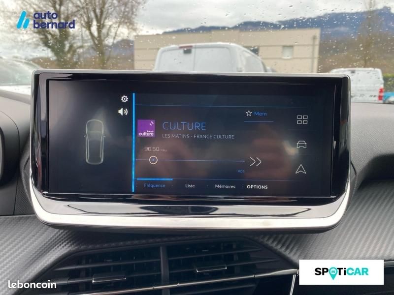 Peugeot 2008 1.2 Hybrid 145ch Style e-DCS6 (image 17)