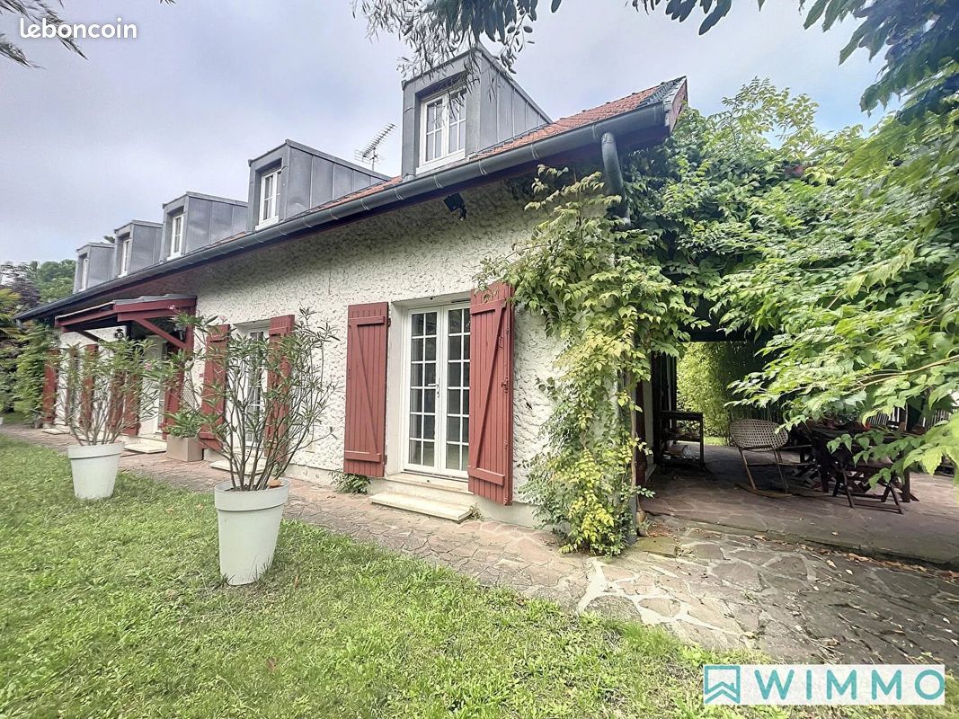 Maison 6 pièces 149 m² · à Pessac · 149 m² · 1 750 €/mois