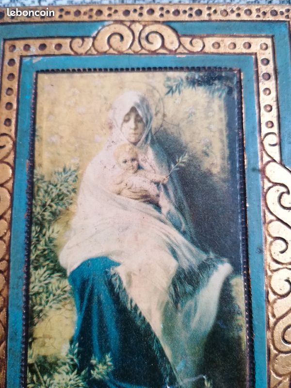 Ancien benitier en bois doré (image 4)