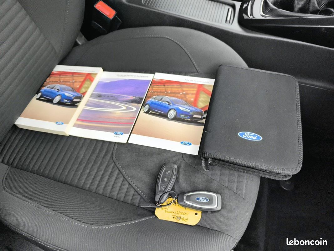 FORD Focus 1.0 EcoBoost 125 S&S Titanium (image 24)