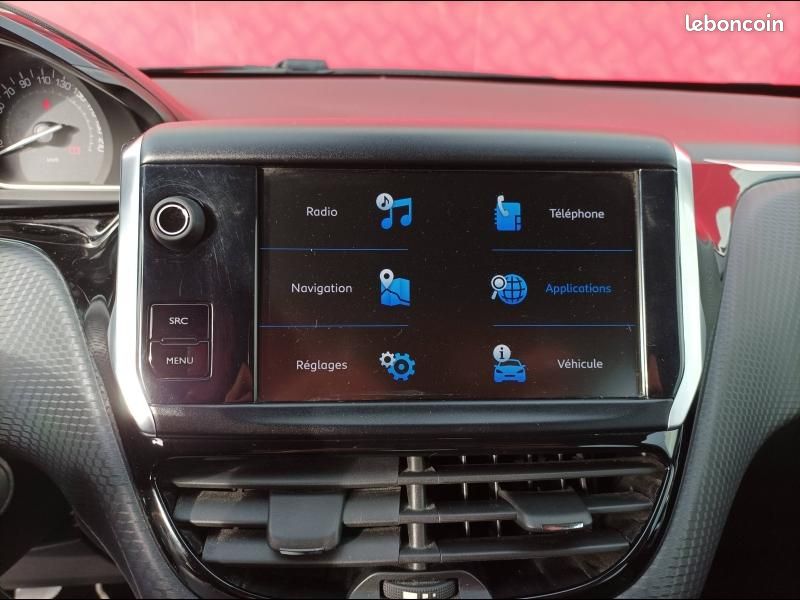 Peugeot 2008 1.2 PureTech 110ch Allure S&S (image 15)