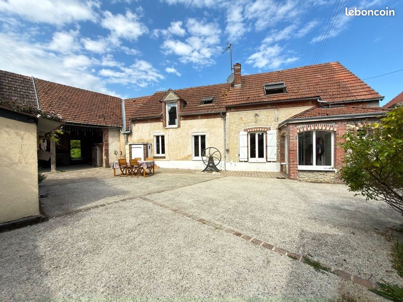 Maison 6 pièces 150 m² · à Béville-le-Comte · 150 m² · 259 000 €