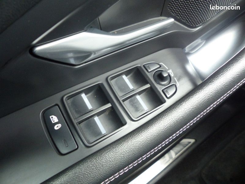 Jaguar E-PACE P300E PHEV R-DYNAMIC HSE BVA AWD (image 37)