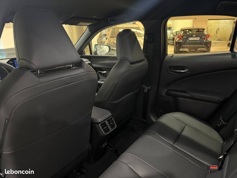 Lexus UX 300h Luxe 2WD MC25 (image 18)