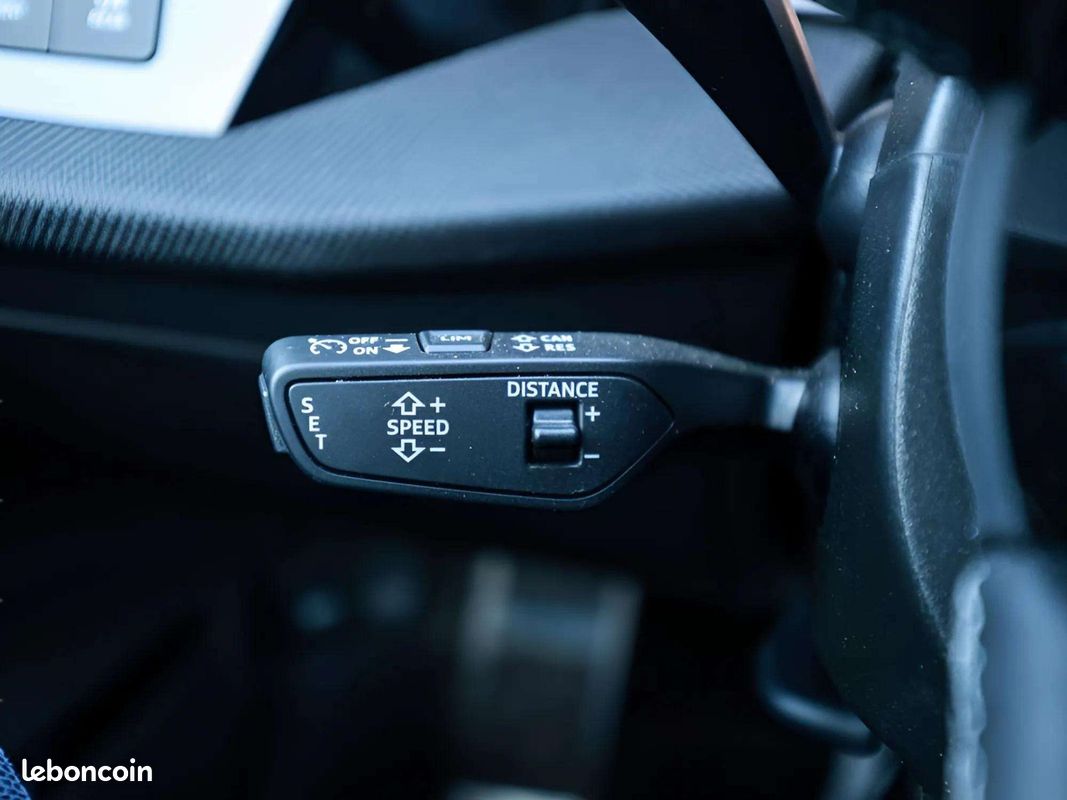 Audi A3 Sportback S line 45 TFSI e S-Tronic 272 ch * ACC * LED * GPS * Caméra de Recul * Sonos * Sièges Chauffants * 18 Pouces (image 12)