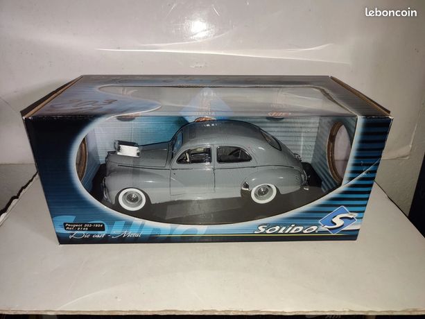 Voiture peugeot 203 référence 8145 solido 1954 1/18 - Collection