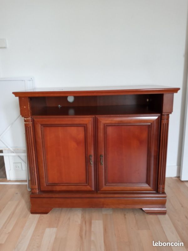Meuble en bois (image 1)