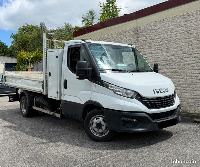 Iveco Daily benne 35C14 136ch coffre TVA RÉCUPÉRABLE (image 1)