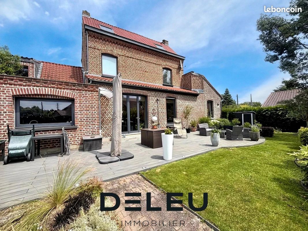 Maison 6 pièces 173 m² · à Linselles · 173 m² · 588 000 €