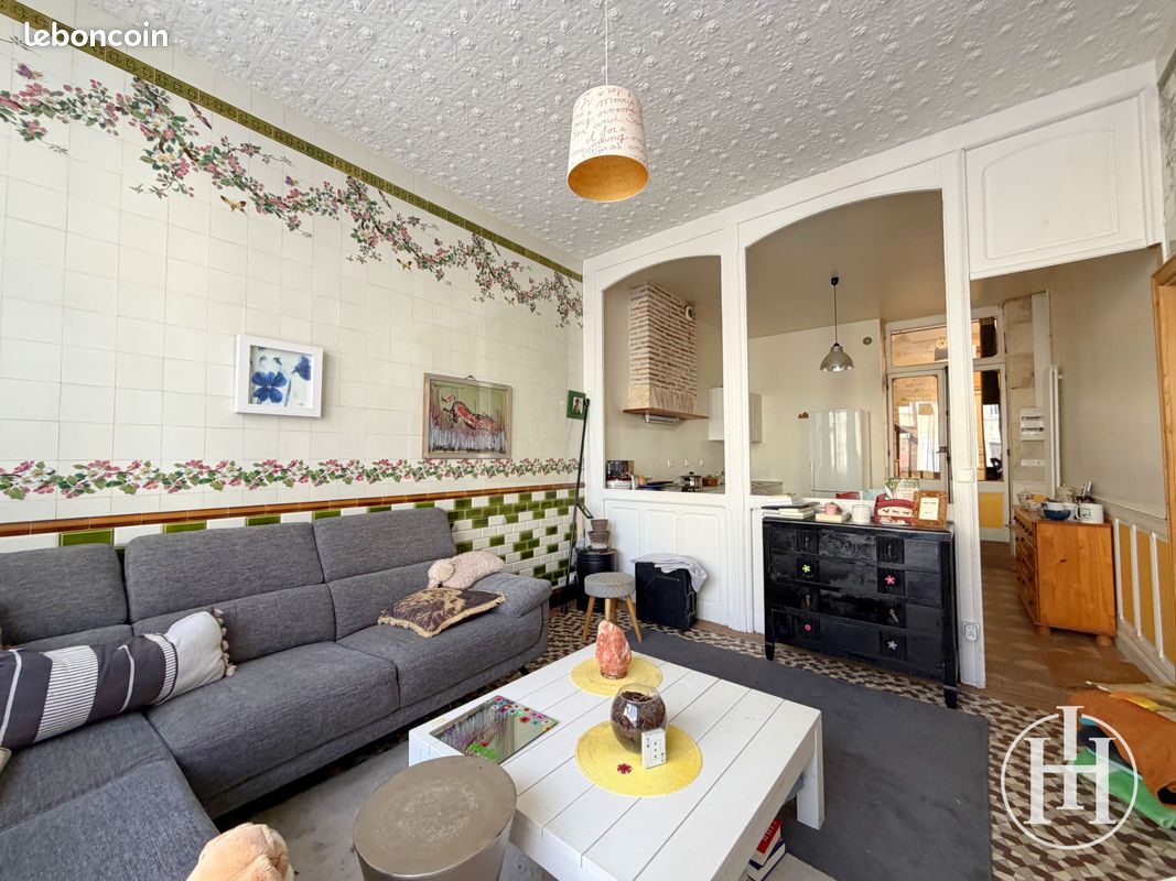 Maison 5 pièces 118 m² · à Saint-Amand-Montrond · 118 m² · 110 000 €
