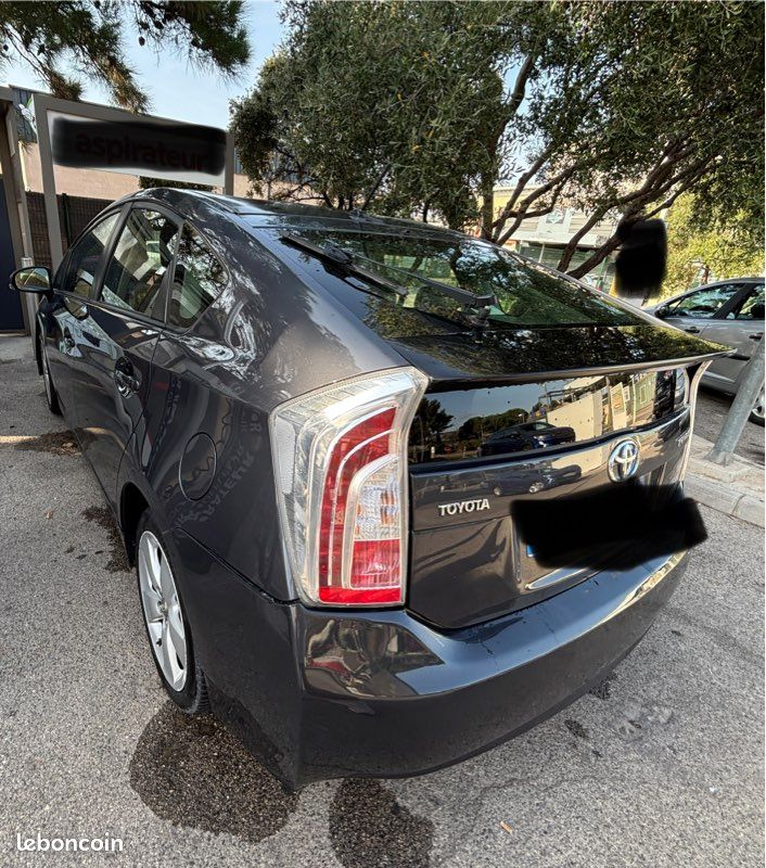 Toyota prius iii 136h dynamic 17" (image 3)