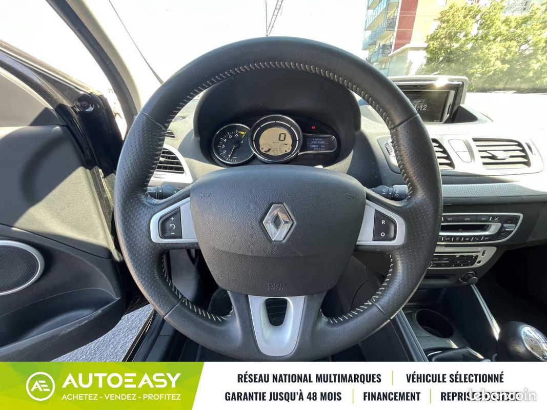 Renault Megane III Phase 2 Hatchback 1.2 TCE 16V ECO2 S&S (image 16)