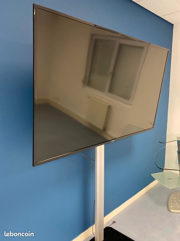 Pied métal et verre moderne pour grande télé (image 3)